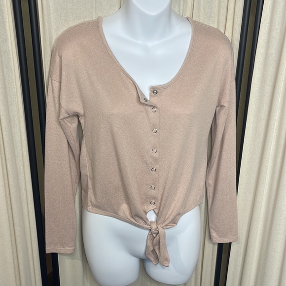 ❗️MOVING SALE❗️EUC- HIPPIE ROSE OVERSIZED LIGHT PINK SOFT LONG SLEEVE TOP XS - Picture 5 of 10